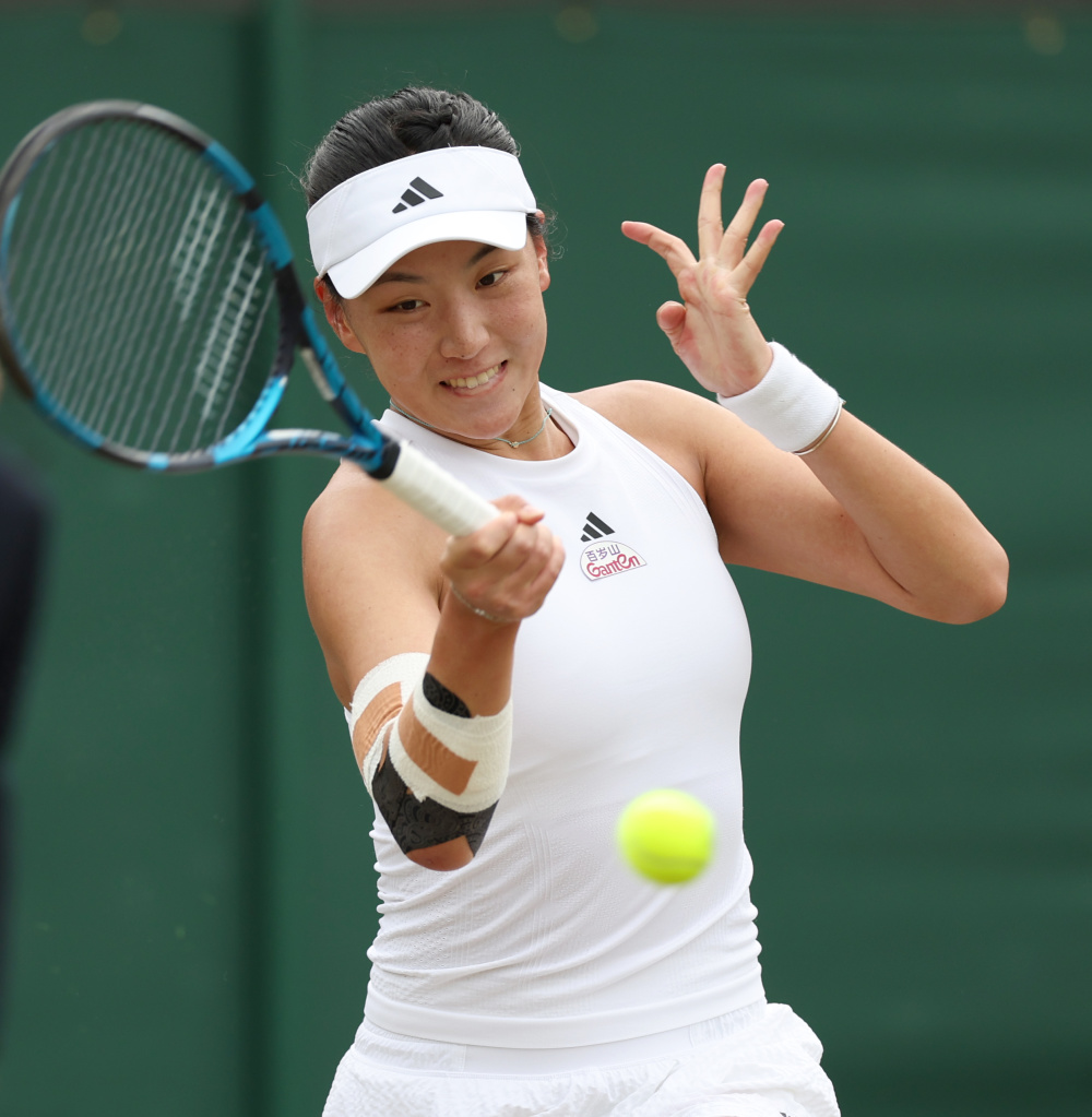 廊曼维拉队击败对手,晋级至下一轮 廊曼维拉队击败对手,晋级至下一轮