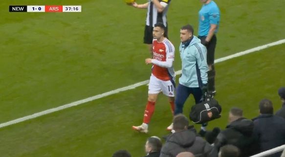 篮网队遭遇重大伤病困扰，球队士气受挫