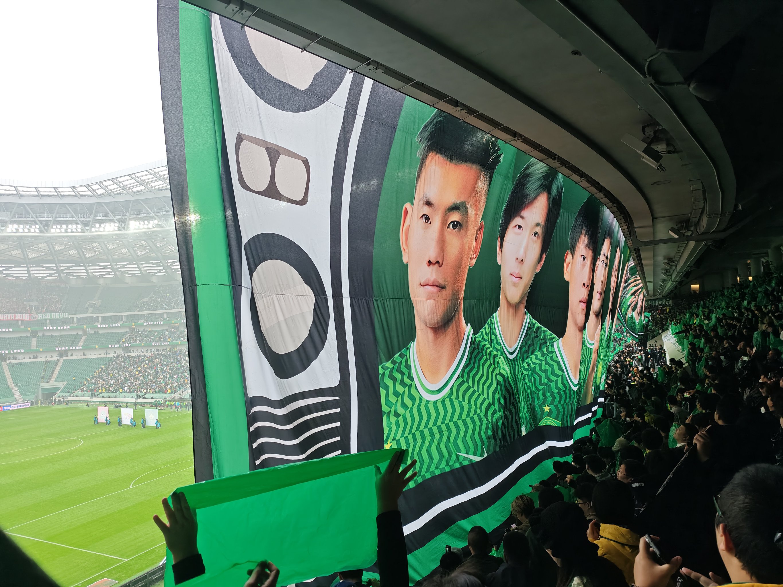 FB体育-江苏苏宁与河南建业上演争夺战,胜负难料