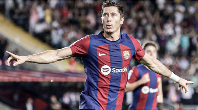 巨星爆发！梅开二度帮助球队逆转！