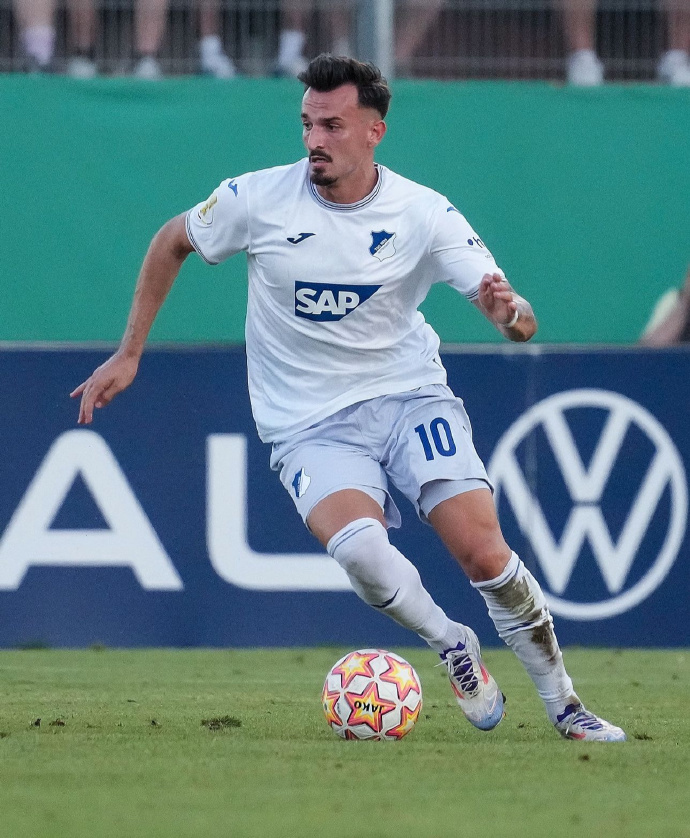 小组终结连败，霍芬海姆取得赛季首胜