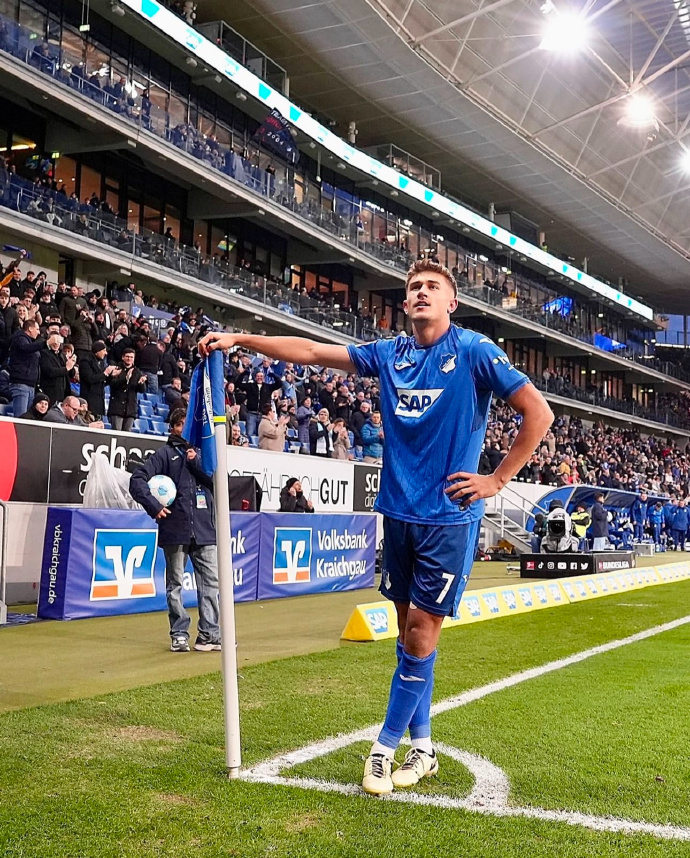 小组终结连败，霍芬海姆取得赛季首胜