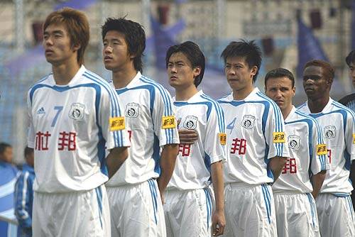 大连实德客场击败对手,提升排名 大连实德客场击败对手,提升排名