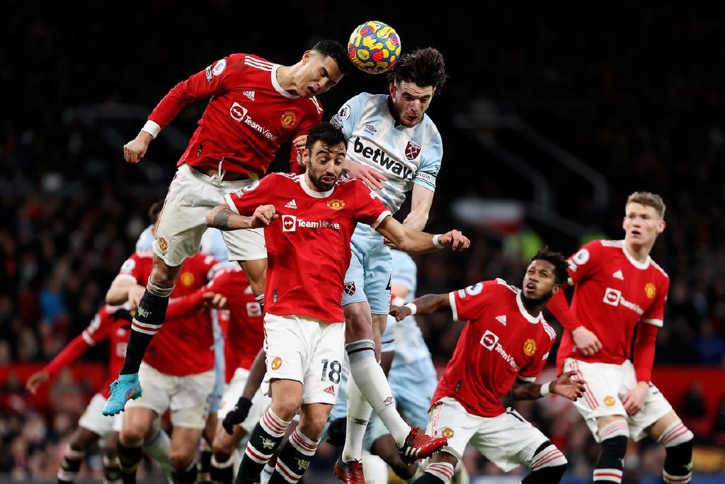 曼联主场大胜西汉姆，稳固位置