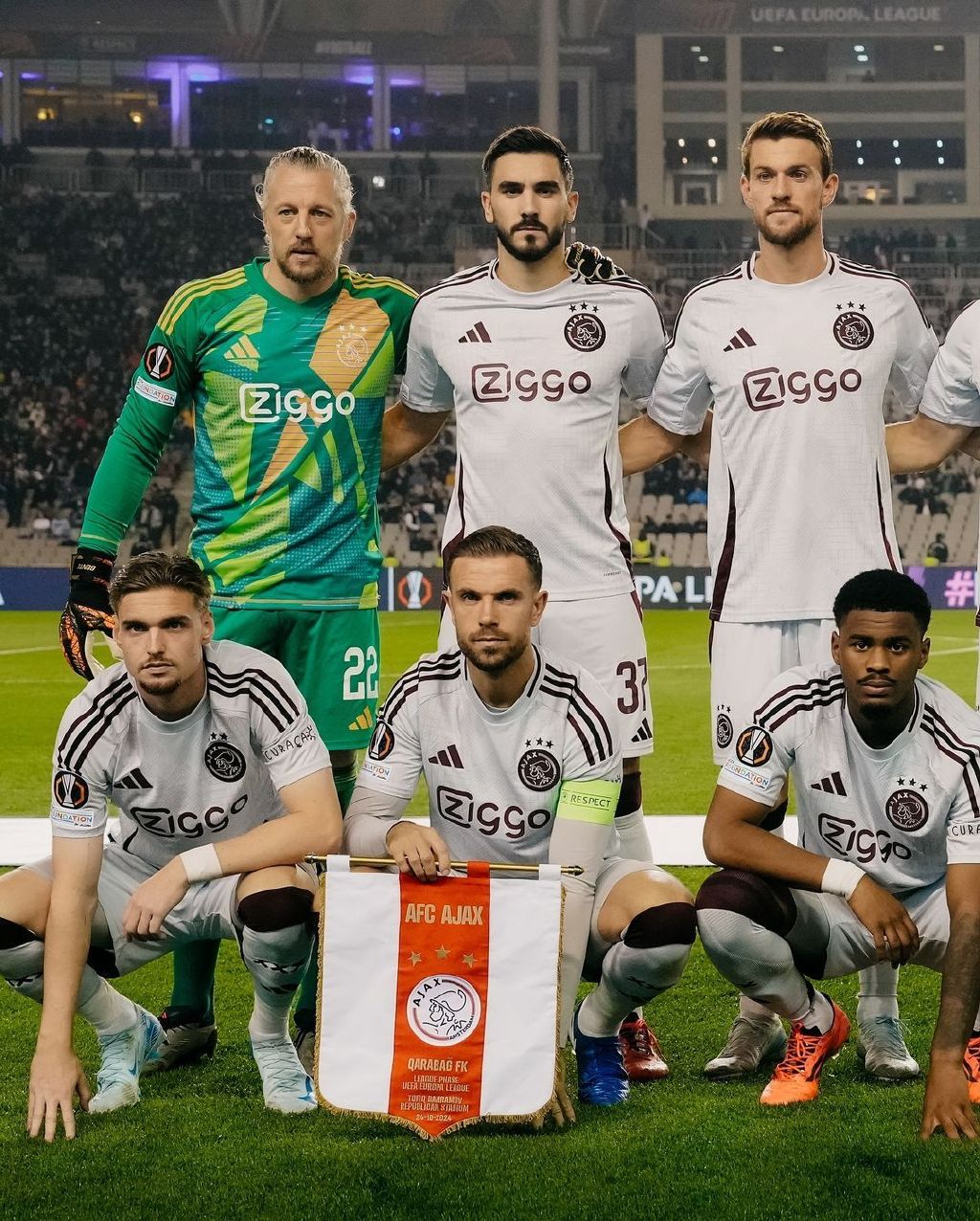 FB体育官网-荷兰阿贾克斯队通过团队努力,逆转击败对手