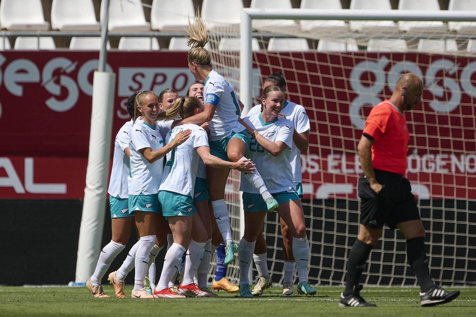 加拿大女足队员受伤,或将退出比赛 加拿大女足队员受伤,或将退出比赛