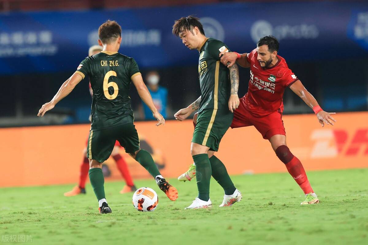 佩斯卡拉主场战平热那亚，难得积分