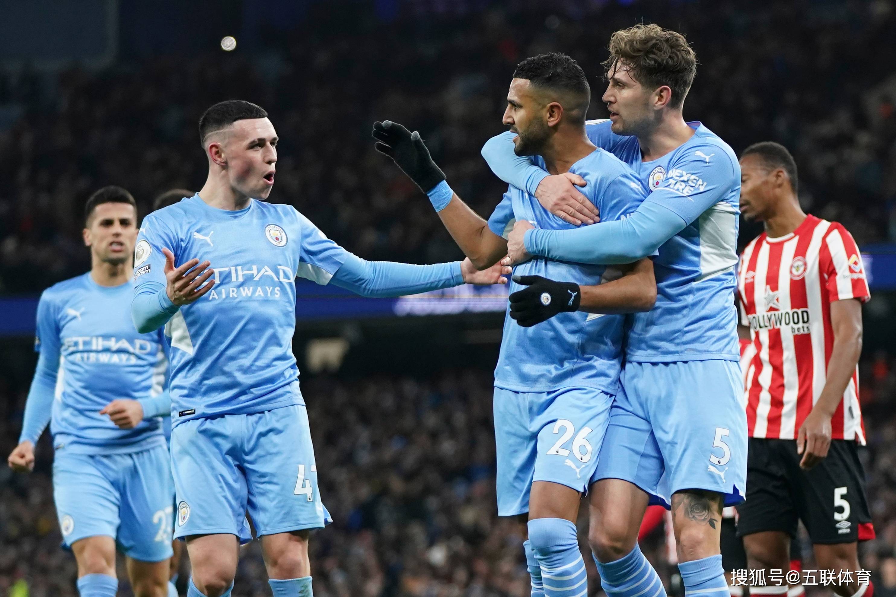 曼联主场大胜哈德斯菲尔德，轻松取胜