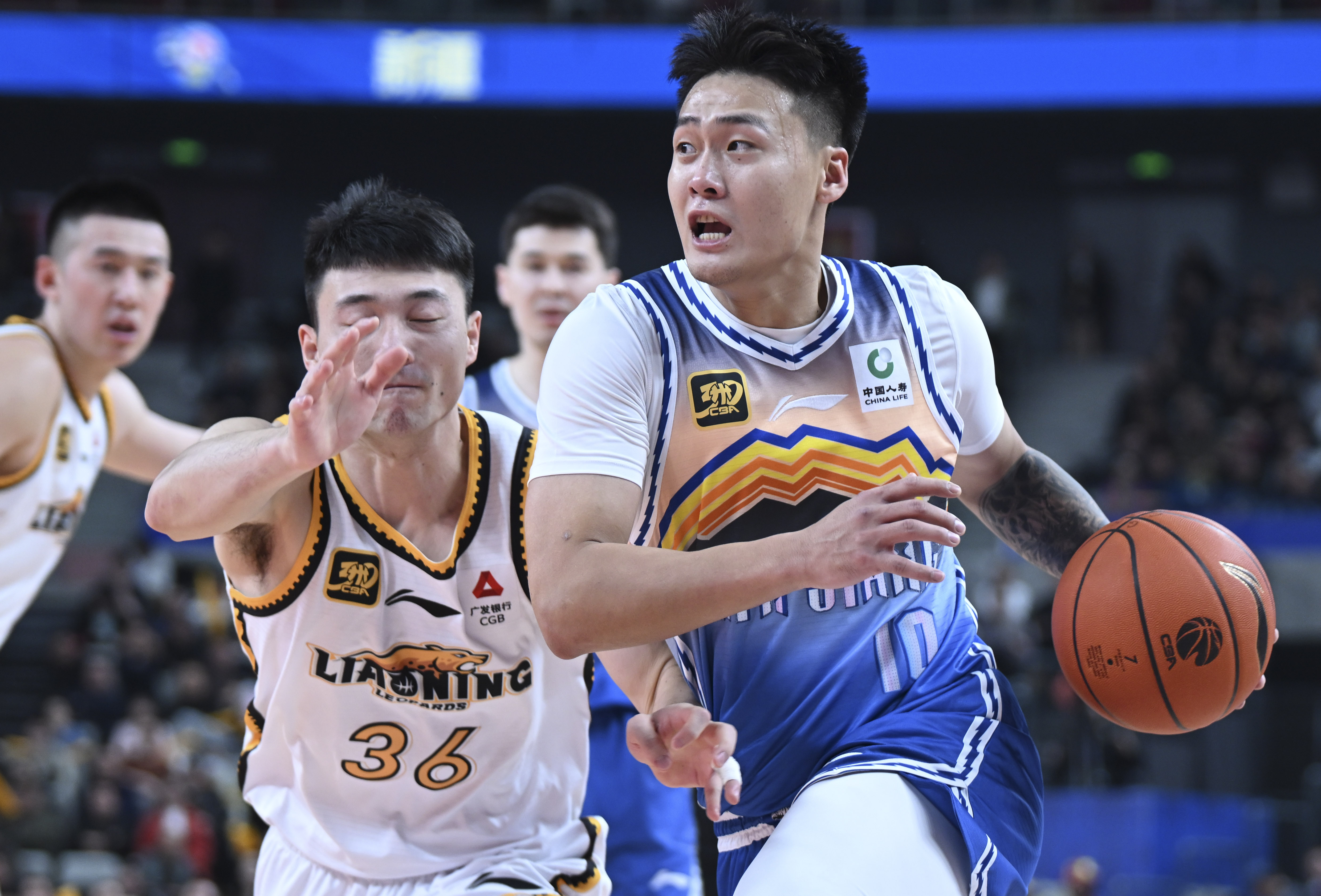 本轮篮球比赛关键战事一一呈现