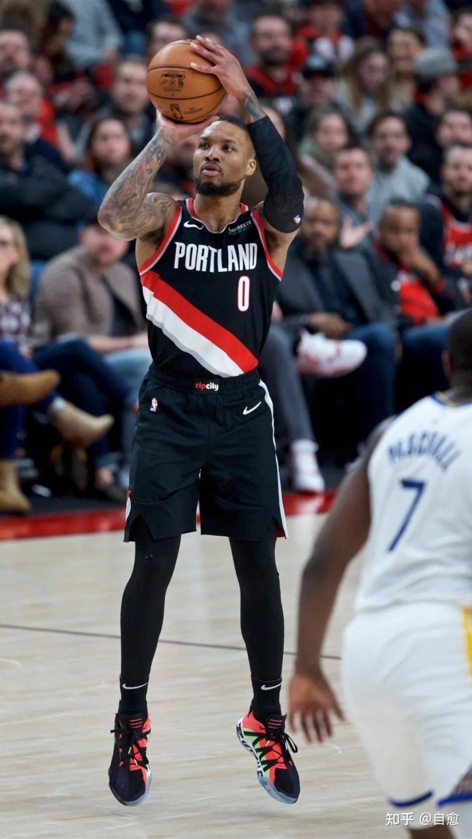 开拓者主场大败，利拉德40分功亏一篑