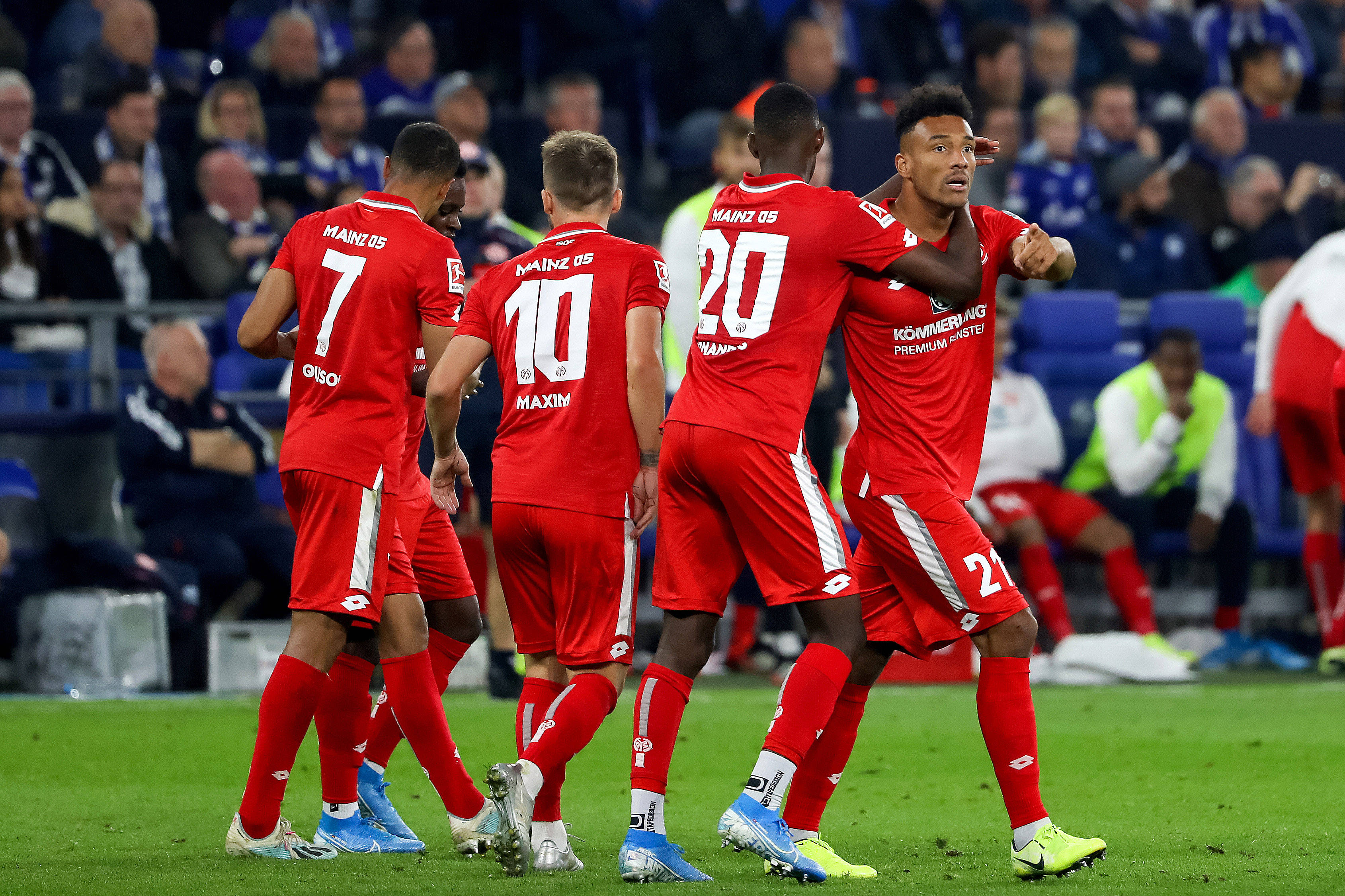 沙尔克04队遭遇意外,客场不敌对手 沙尔克04队遭遇意外,客场不敌对手