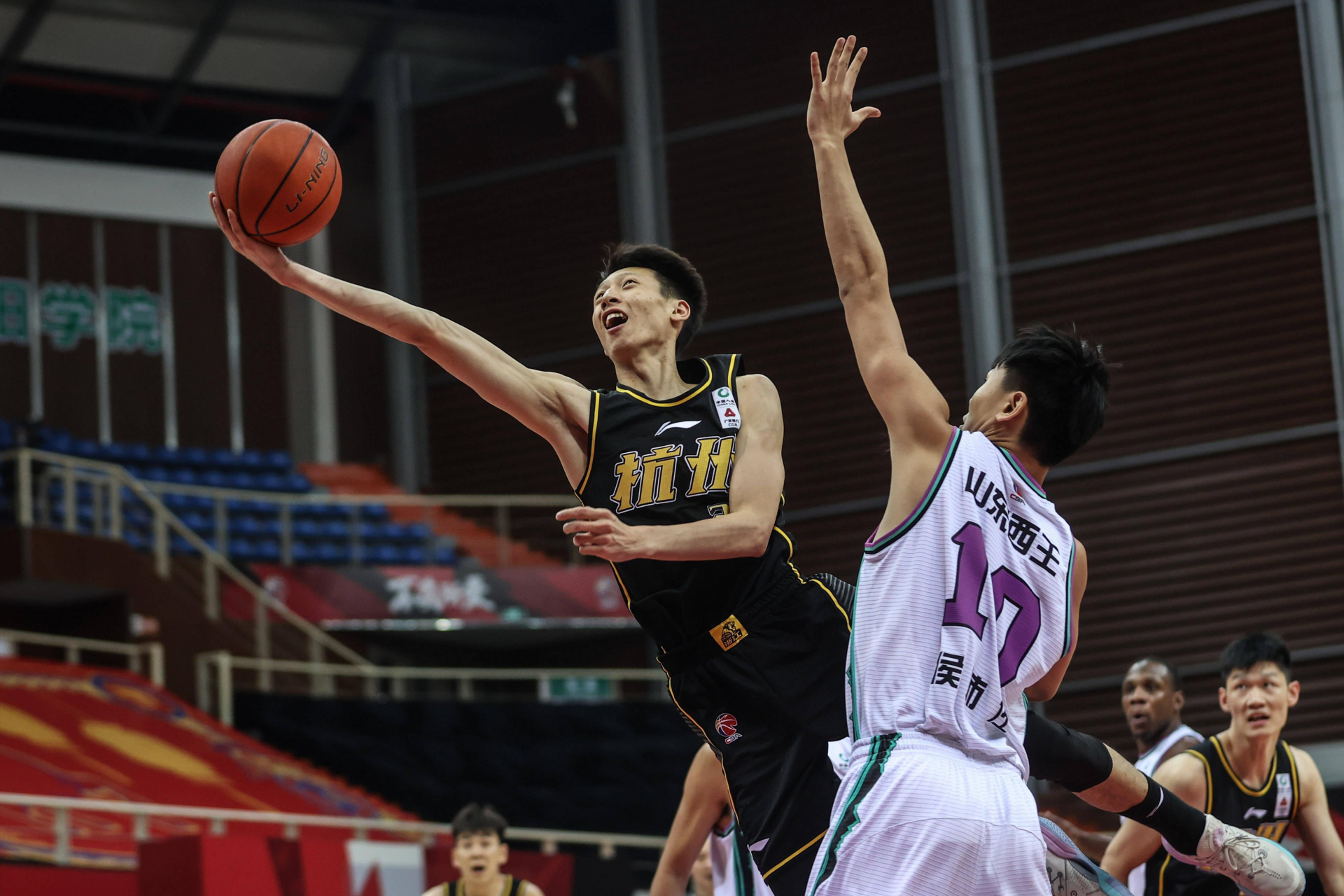 真人秀？CBA联赛球员新花样曝光