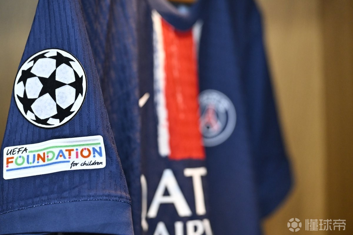 法国顶尖球员加盟英格兰球队，签订5年合约