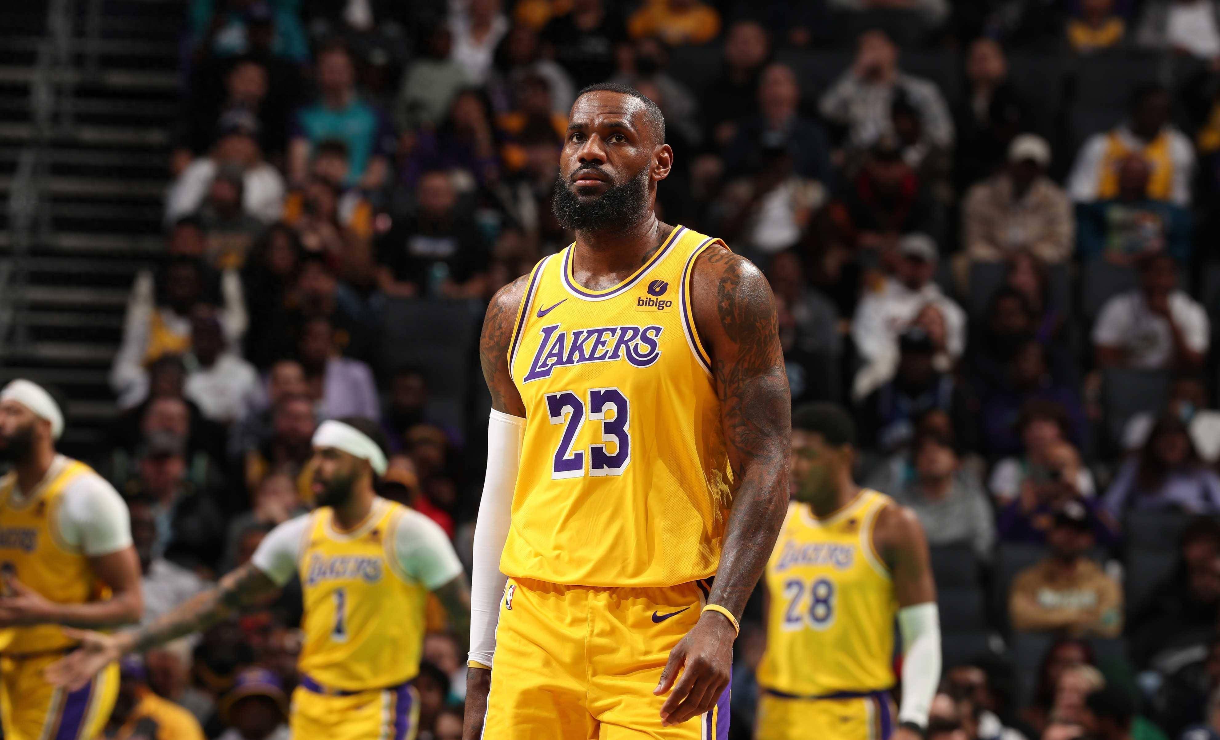 湖人大胜对手，主场豪取胜利