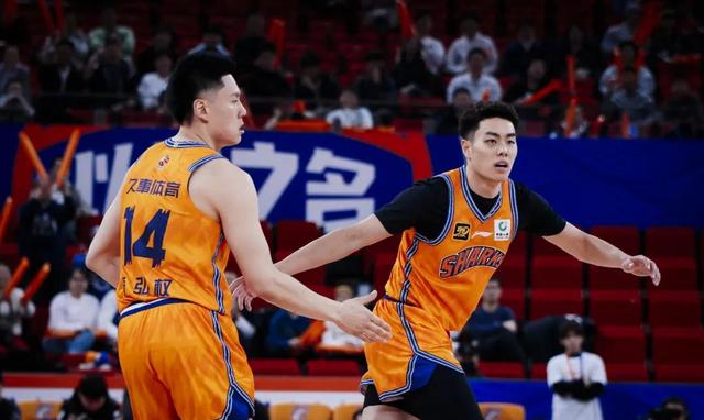 云南队将与上海男篮交锋，火爆对决引人瞩目