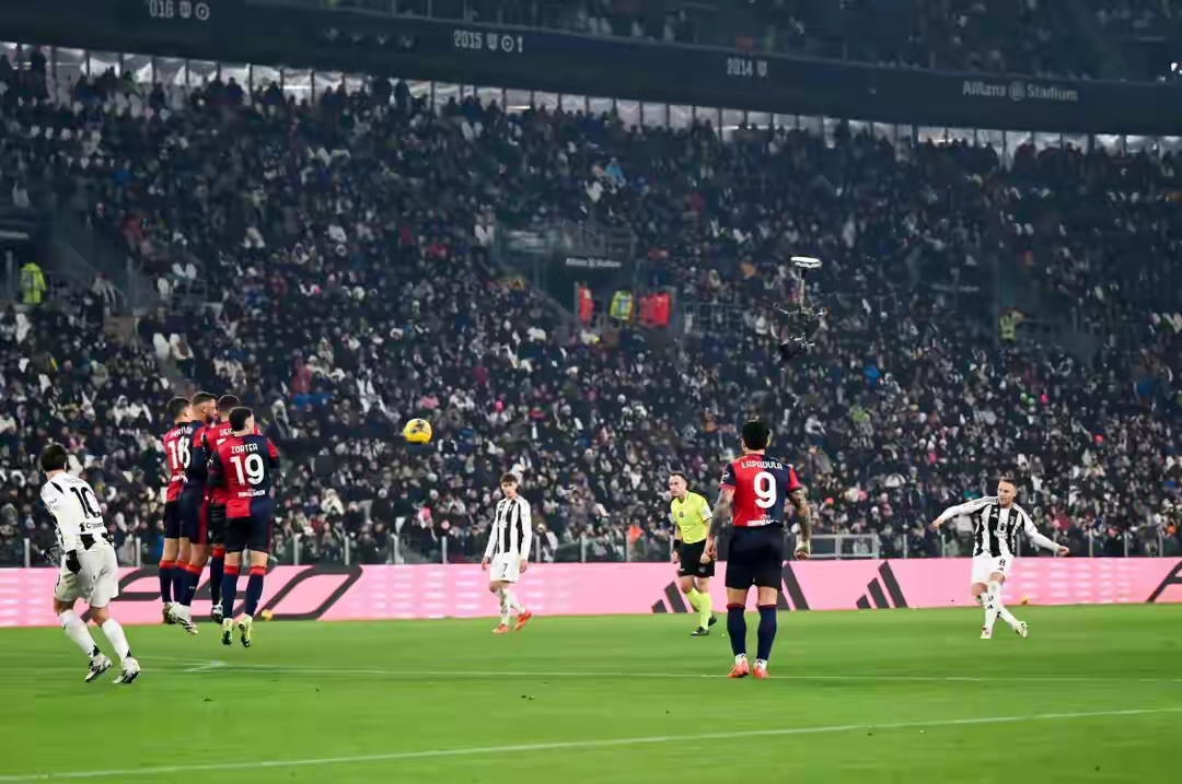 FB体育官方网站-意大利杯战报：尤文图斯客场2比0轻取热那亚，晋级决赛