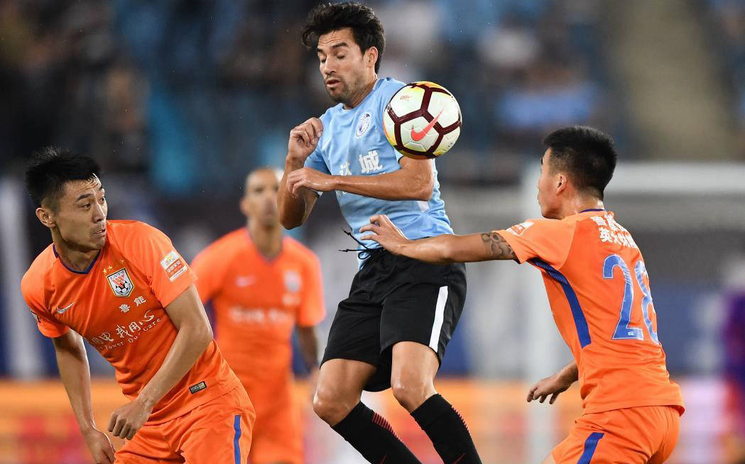 年轻球员崭露头角，一夜之间成为球队得分王