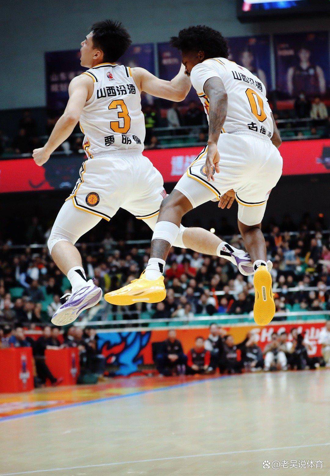 广东闪电取胜广州豪强，狂赞外援表现