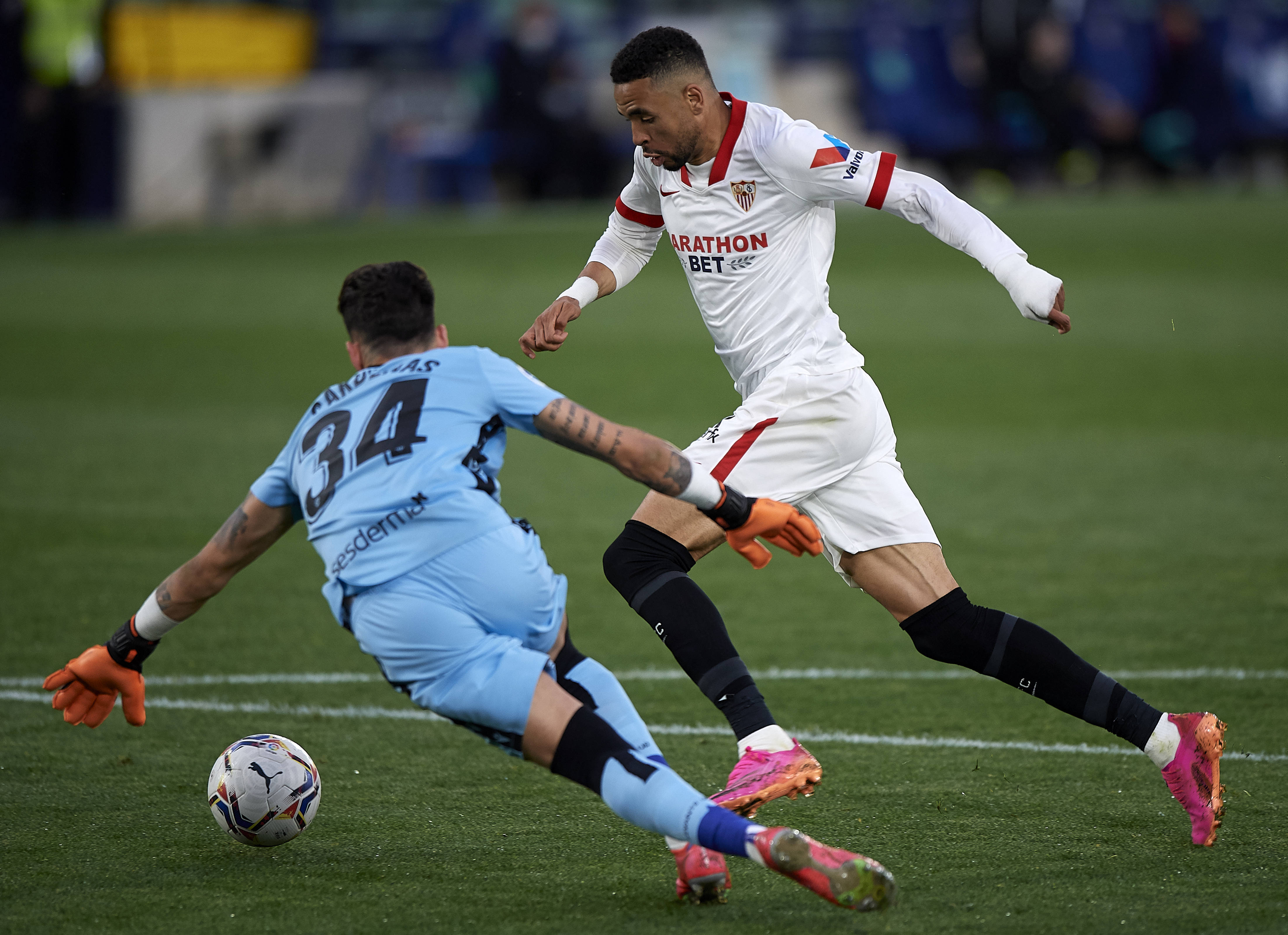 意大利中场离队转投西甲！尤文图斯球星签约巴塞罗那