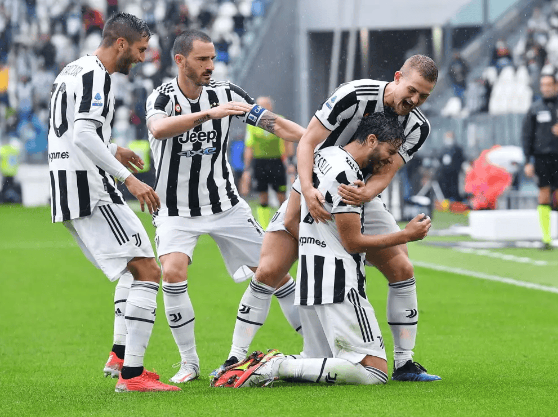 意大利中场离队转投西甲！尤文图斯球星签约巴塞罗那