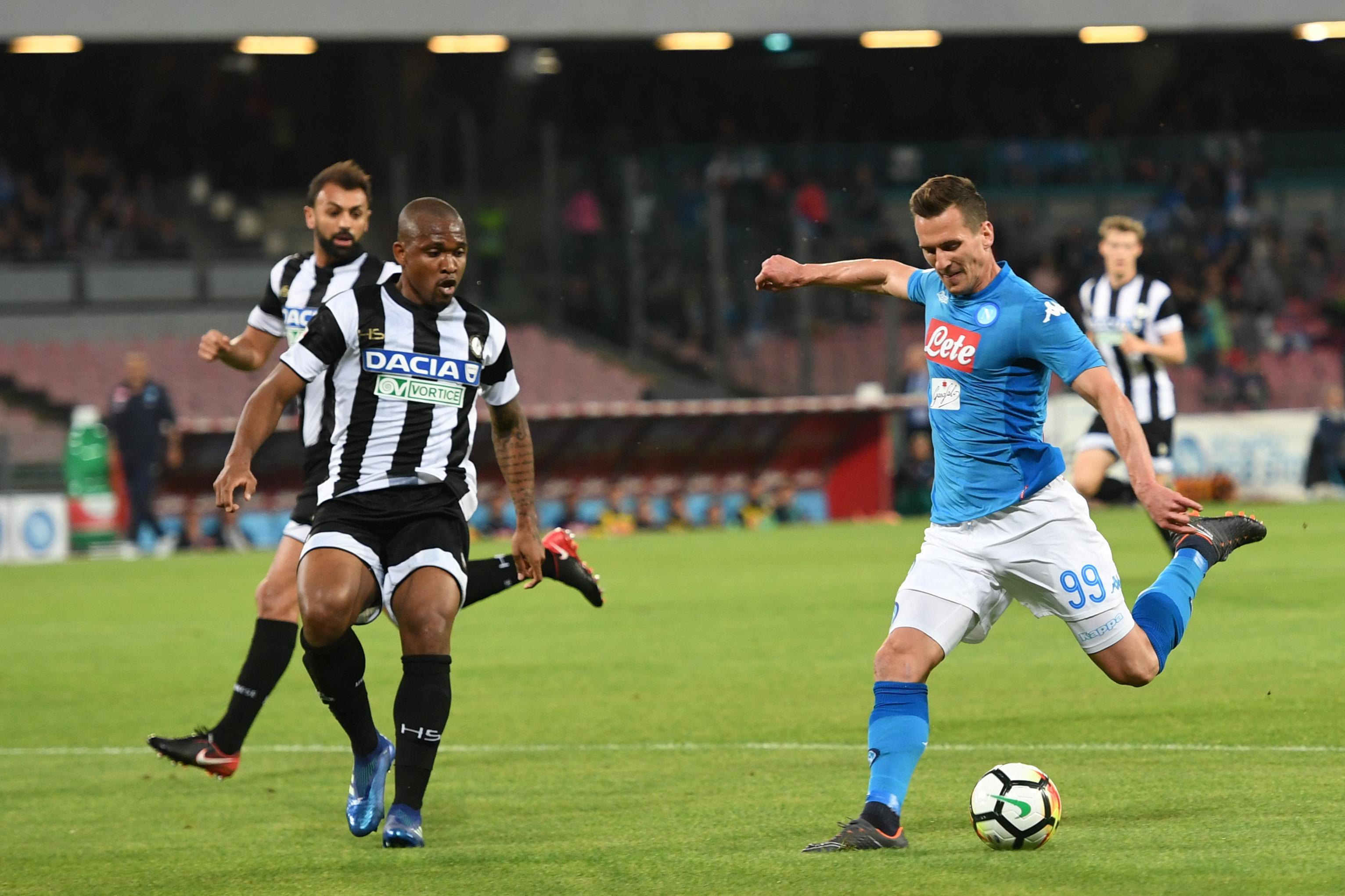 那不勒斯大胜乌迪内斯，回暖排名