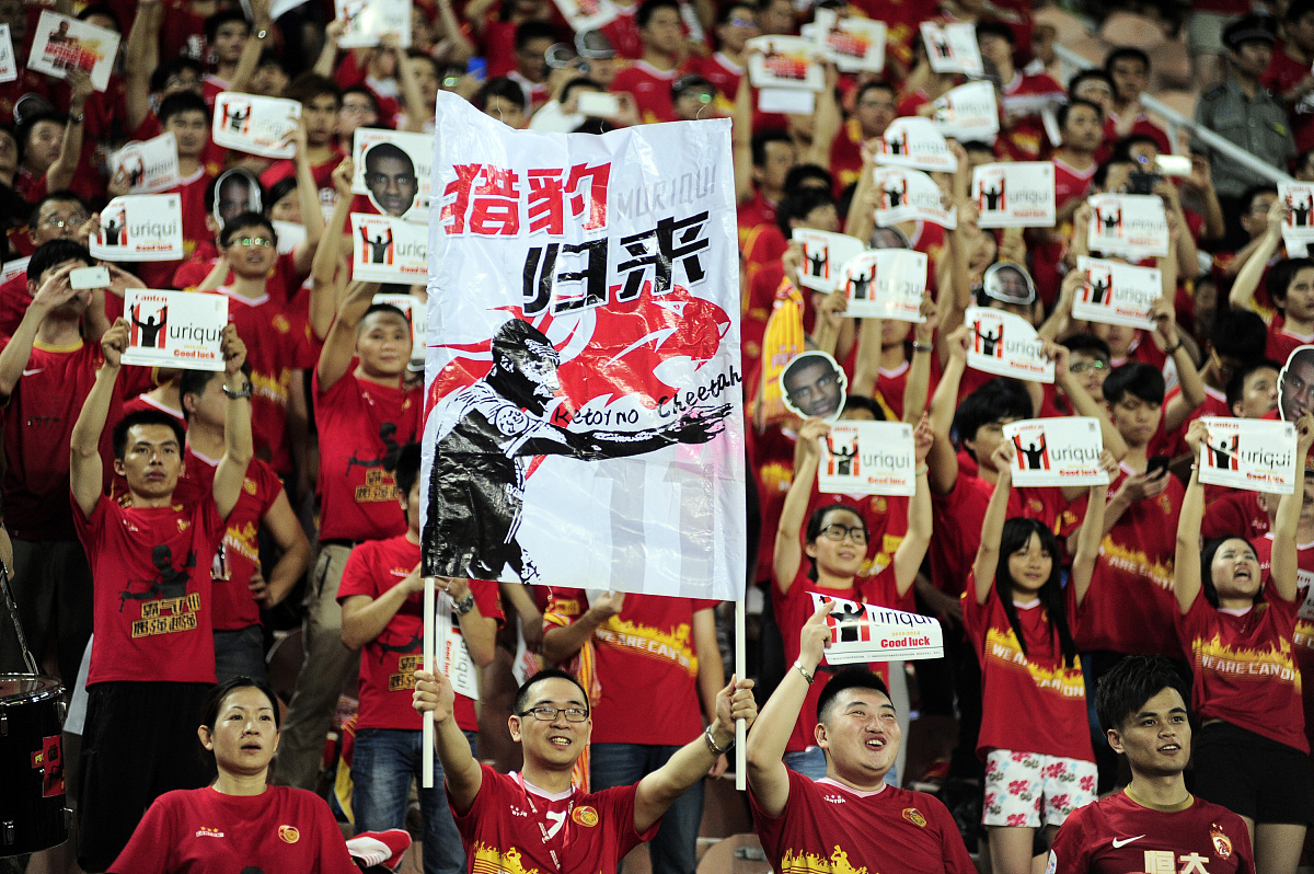 击退强敌!某队击退对手攻势终获胜利 击退强敌!某队击退对手攻势终获胜利