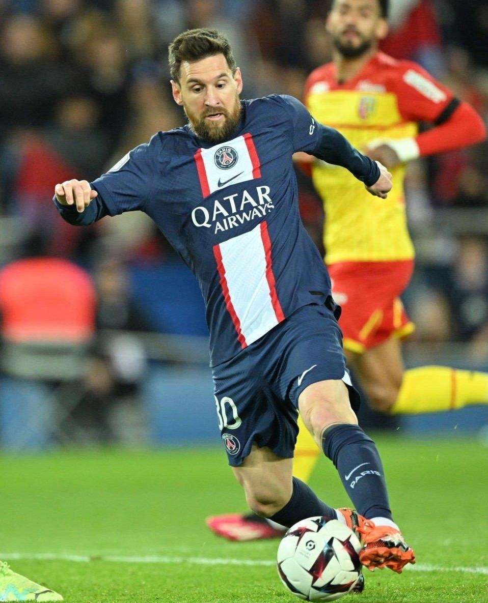 梅西首秀，圣日耳曼客场逆转普瓦地