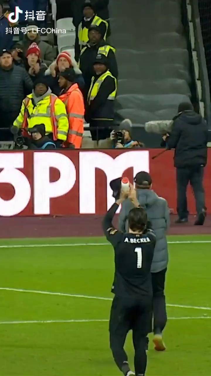 韩国球队击败对手，积分榜上升