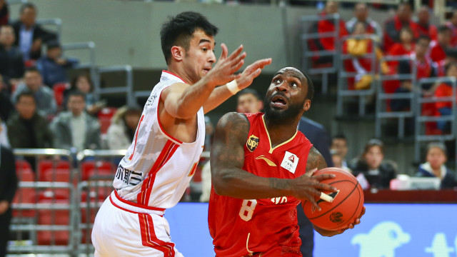 湖南队主场力克对手，终结连败