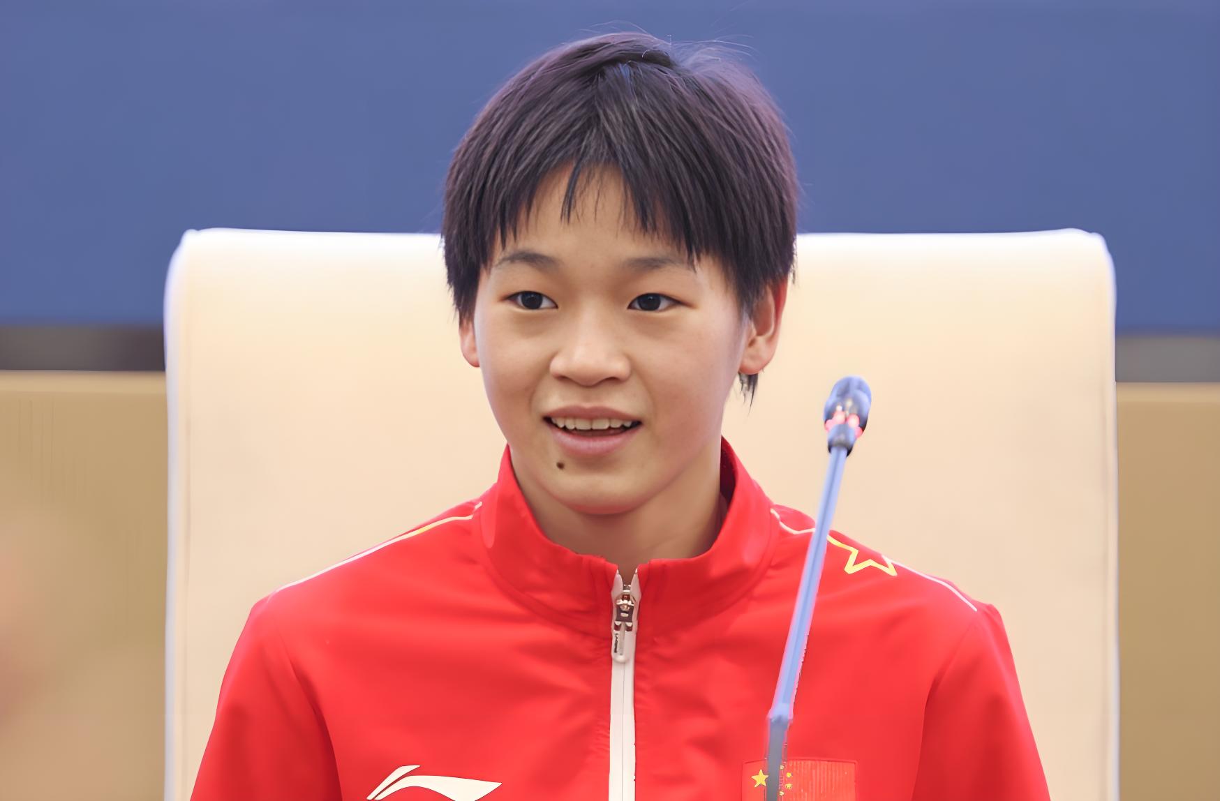 中国跳水选手刷新世界记录，惊艳全场