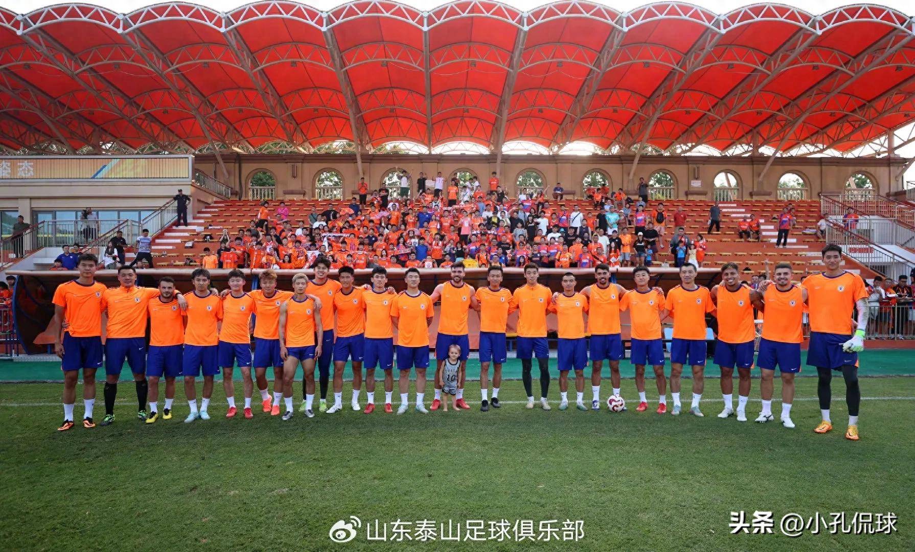 球队整体表现不佳，球员间默契应该继续培养