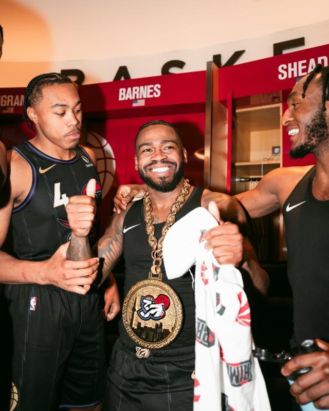 猛龙队再次取胜黄蜂队，喜迎连胜