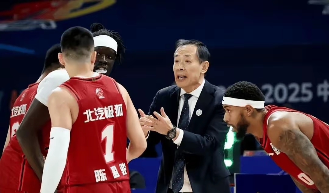 中国篮球明星集结，备战国际赛事