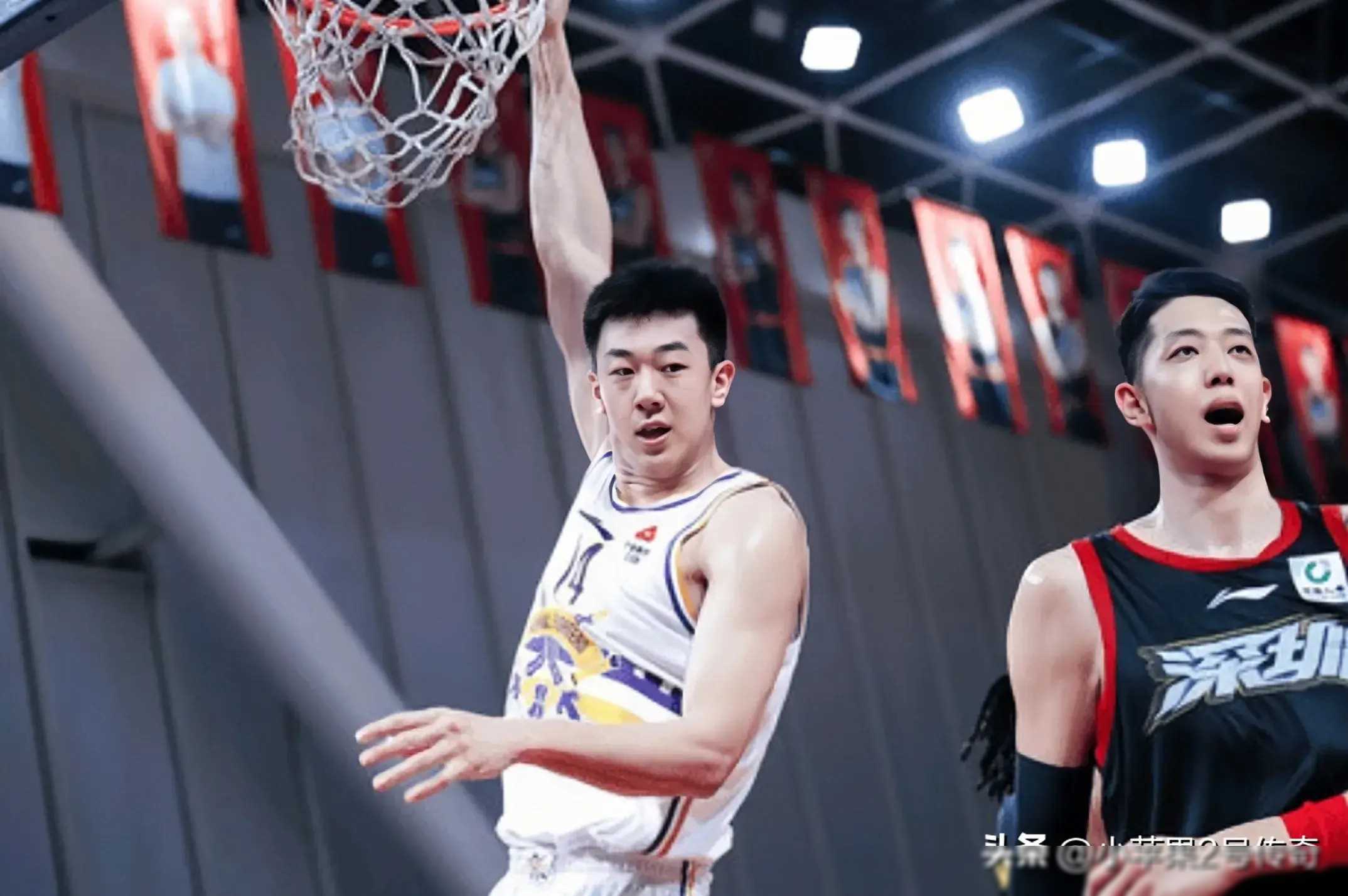 双方实力相当，比赛进展惊心动魄