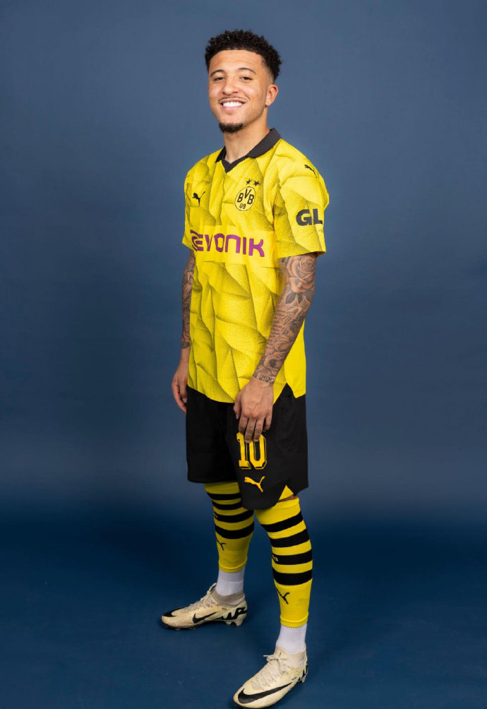 马塞洛禁区内铲射，皇马绝杀多特蒙德！