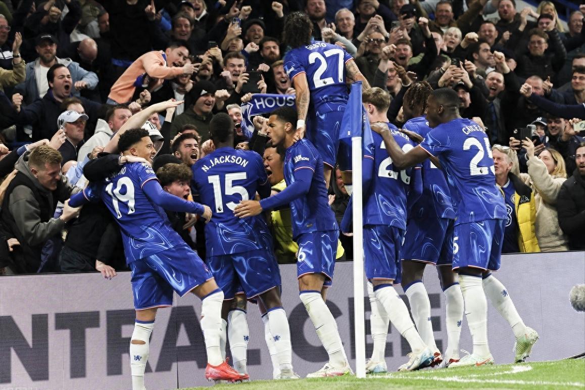 切尔西客场失利,难挡劲敌攻势 切尔西客场失利,难挡劲敌攻势