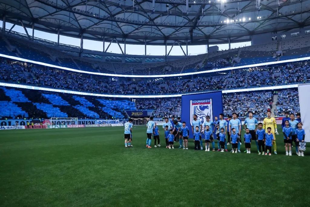 集锦：主帅戴尔夫特全力以赴，率队战胜对手