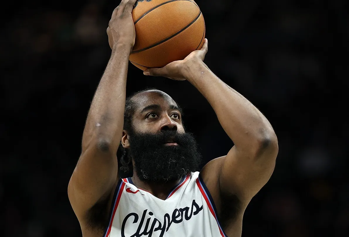 快船激情燃烧摆脱困境喜获胜利 快船激情燃烧摆脱困境喜获胜利