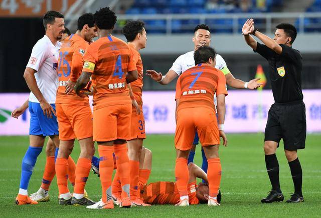 FB体育官方网站-索斯菲尔德主场击败对手，保级希望渺茫