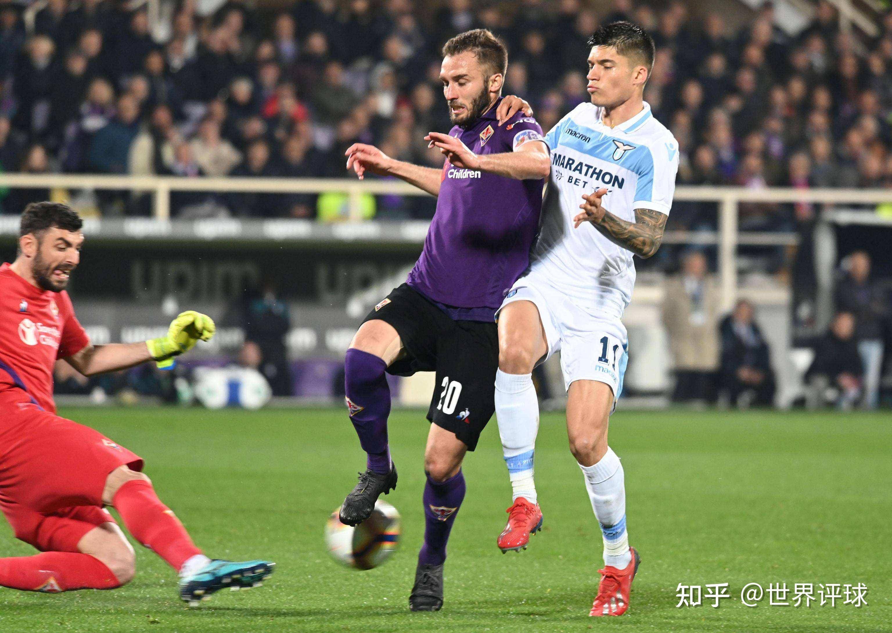 FB体育官网-水晶宫主场力擒对手，老鹰欣喜若狂追赶领头羊