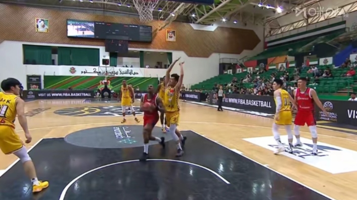 FB体育平台-亚洲球队在冠军联赛中备战半决赛