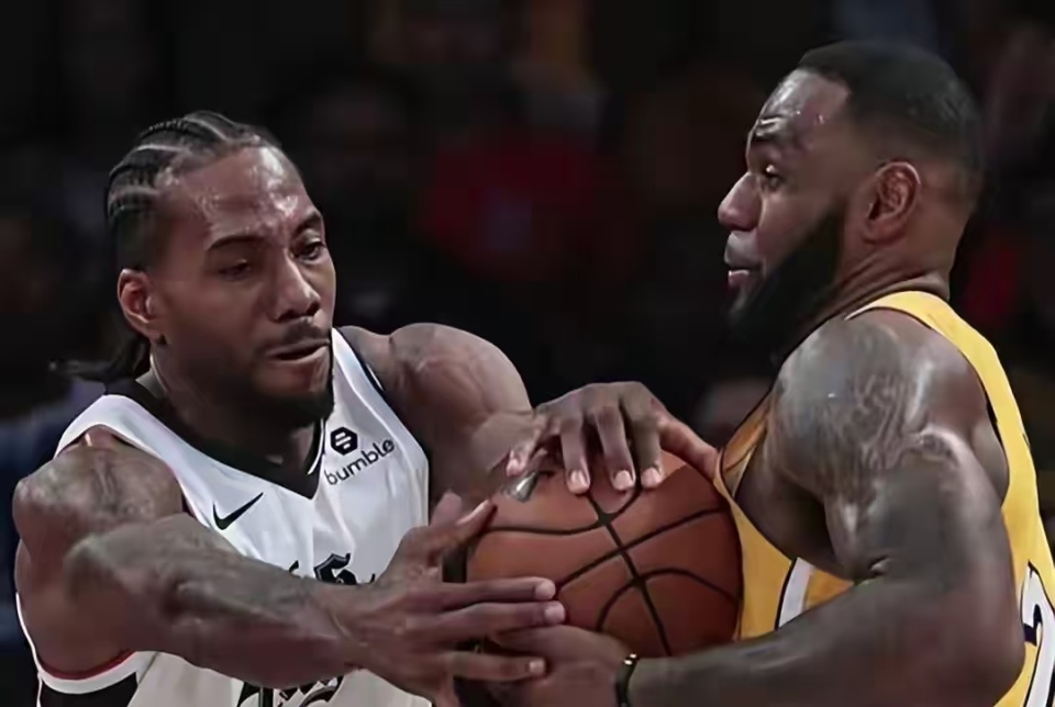 FB体育官网-猛龙客场挺进湖人主场，伦纳德展现绝对统治力