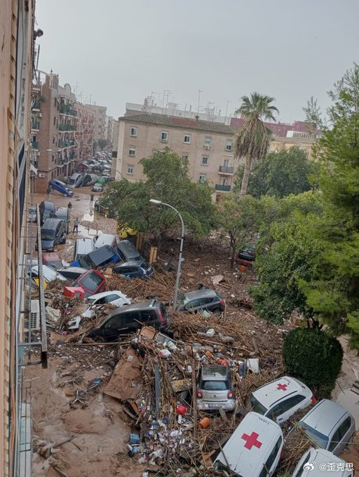 FB体育官网-瓦伦西亚遭遇连败，危险排名下滑